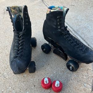 USED moxi lollys size 9 - all parts included